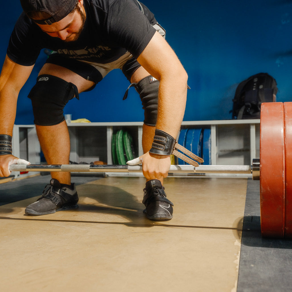 The Reasoning and Importance of Wearing Wrist Wraps While Lifting Weights