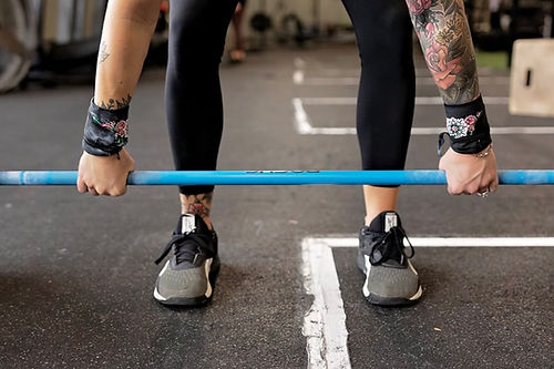 Mander's Blackout Wrist Wraps