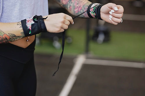 Mander's Blackout Wrist Wraps